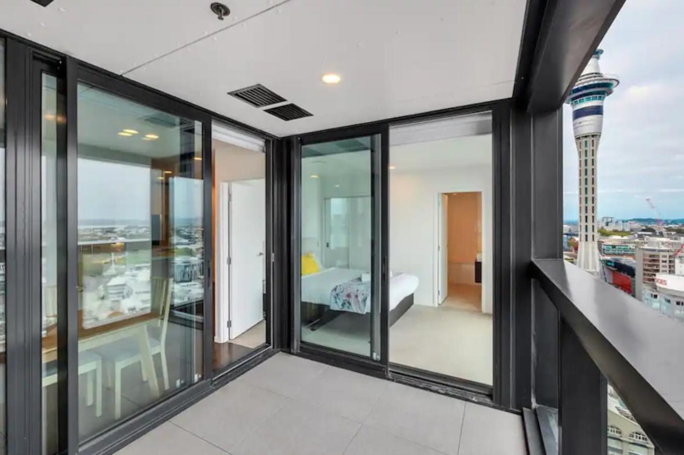 Magnificent Skytower, Sea, Habour View In Cbd Apartment Auckland Exterior foto