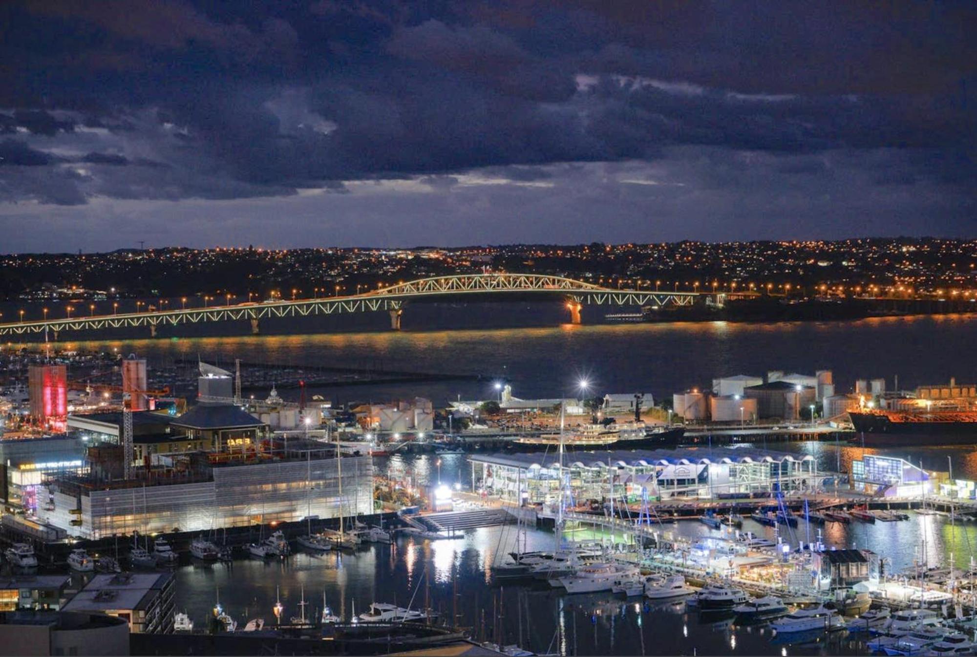 Magnificent Skytower, Sea, Habour View In Cbd Apartment Auckland Exterior foto